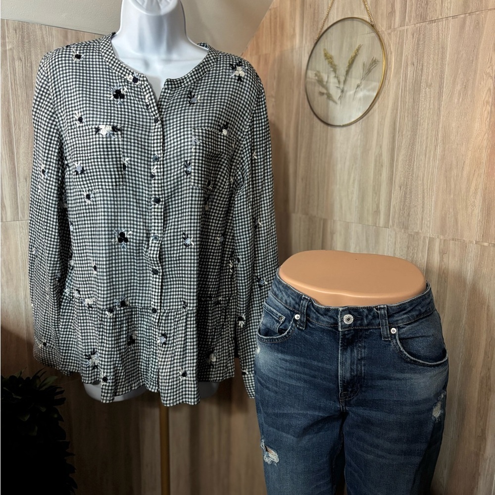 Ruff Hewn Navy Blue & White Gingham Floral Button-Front Blouse